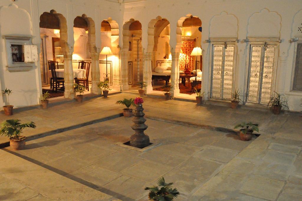 Hotel Chobdar Haveli Мандава Экстерьер фото